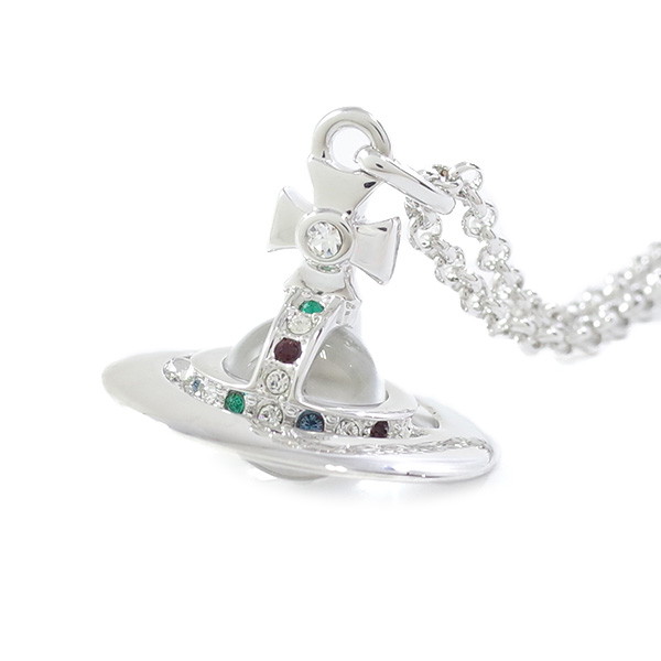 ヴィヴィアンウエストウッド(VIVIENNE WESTWOOD)のレディースペンダントです。ヴィヴィアンウエストウッド(VIVIENNE WESTWOOD)は、1971年に創立したイギリスのファッショ